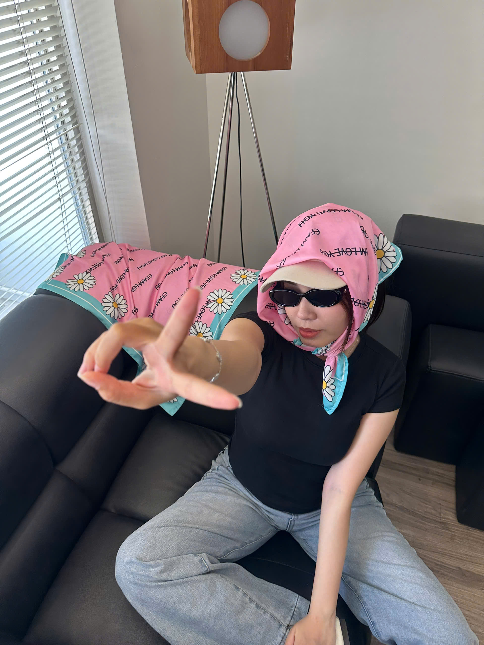 Khăn Bandana G-Dragon inspired - VFAM LOVE YOU 930a1c1359d6d2888bc7