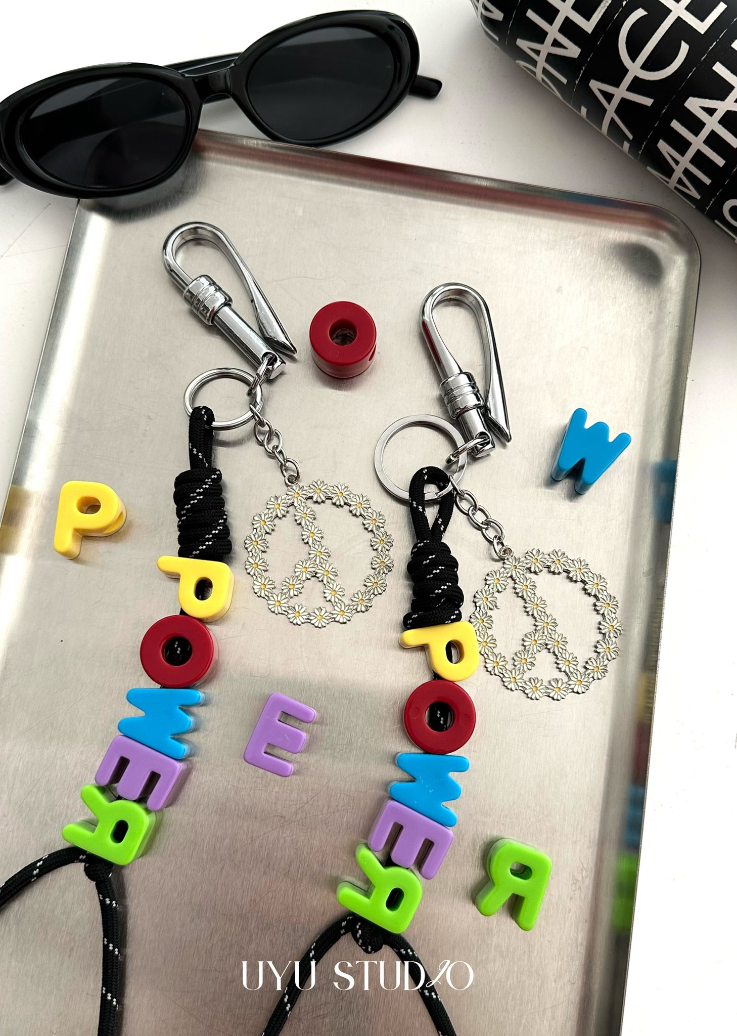 Set keychain Power G-Dragon móc túi móc quần Set keychain Power G-Dragon móc túi móc quần