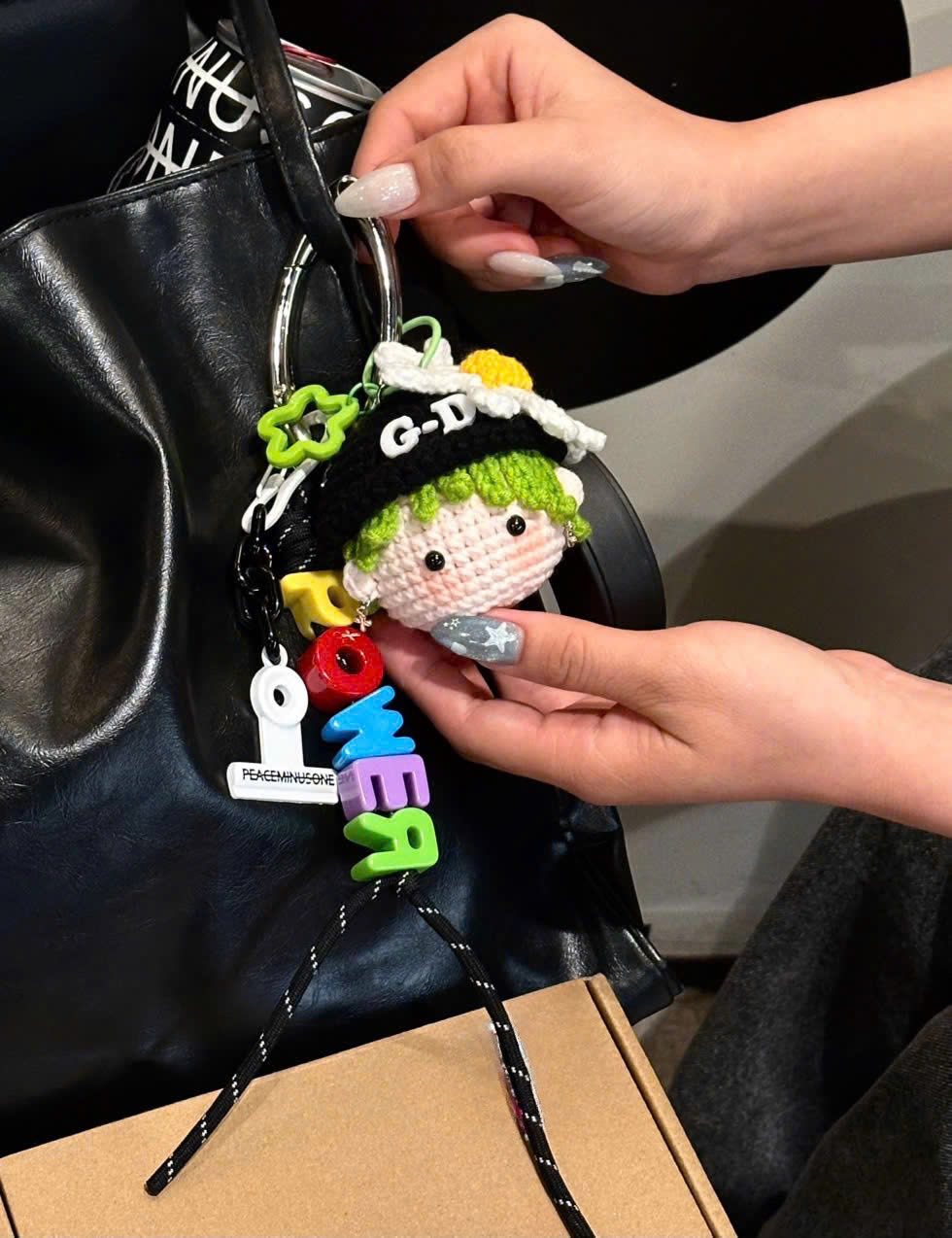 Charm len a Long xanh lá